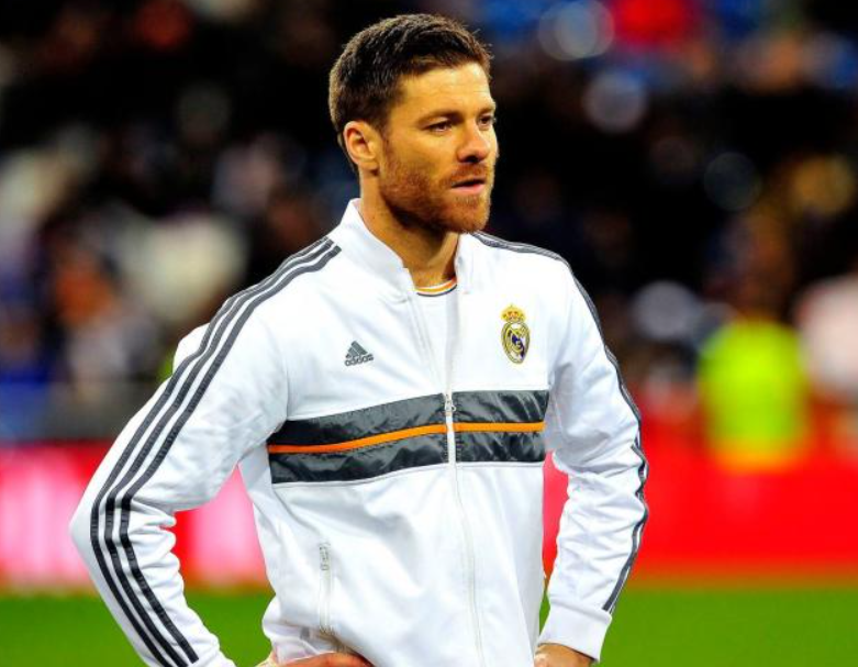 皇马更衣室矛盾凸显,阿隆索下课背后暗流涌动