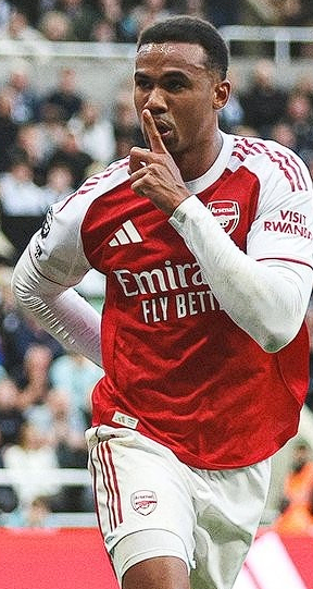 加布里埃尔顶牛事件：英足总不追加处罚的多维度解析